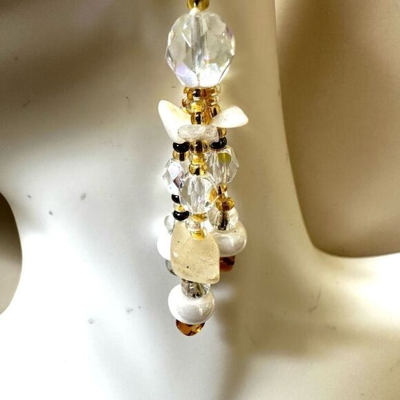 Crystal white beaded drop earrings - Picture 4 of 7